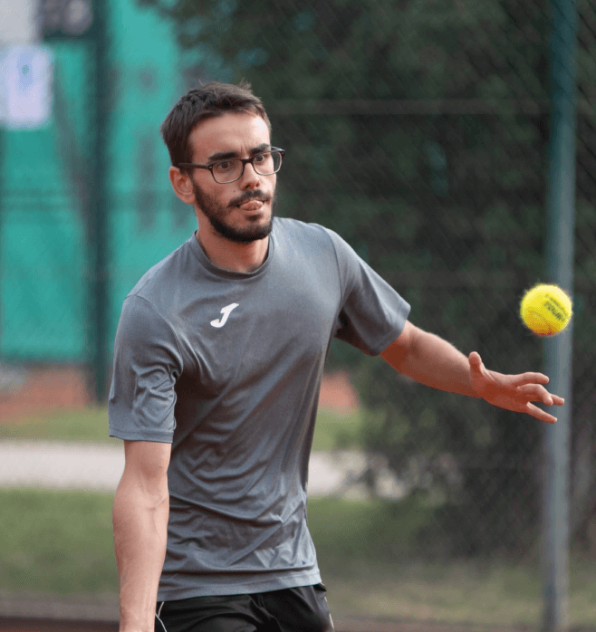lorenzo-donzelli-mr-whiite-tennis